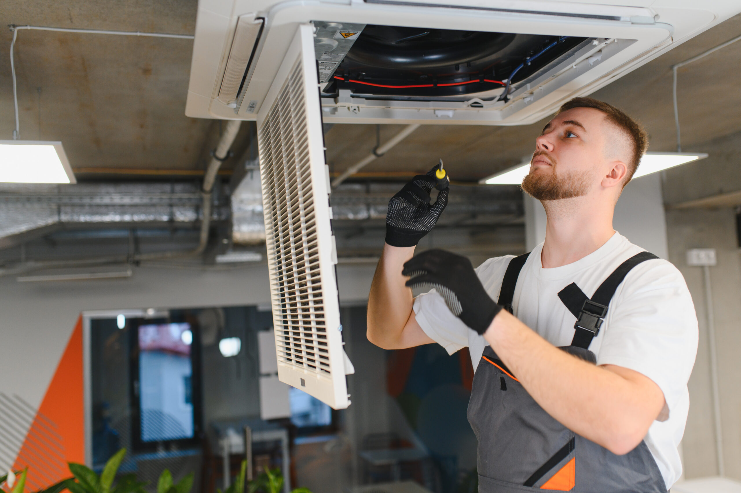 Commercial HVAC Maintenance in Summer: How AirConnect Helps Reduce Energy Costs and Prevent Downtime